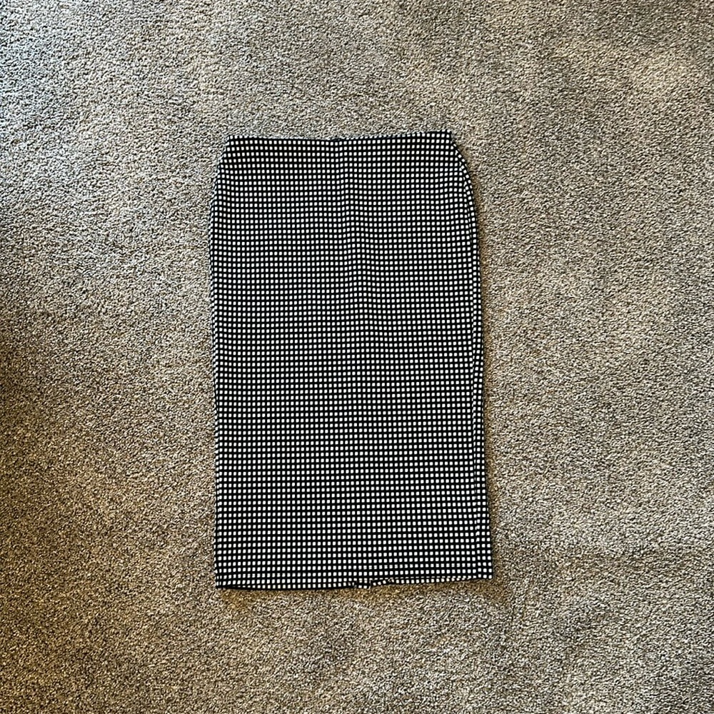 Old Navy Patterned Pencil Skirt